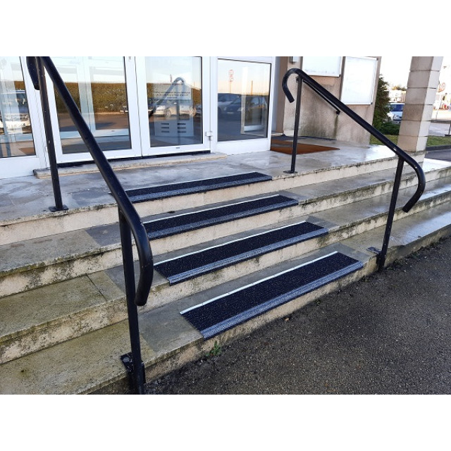 MARCHES ANTIDÉRAPANTES (Protection antidérapante pour escalier)