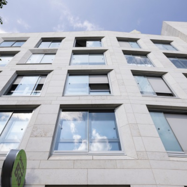 Proline S, système coulissant pour balcon et façade