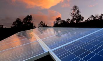 Installer des panneaux solaires en copropriété : lois et conseils