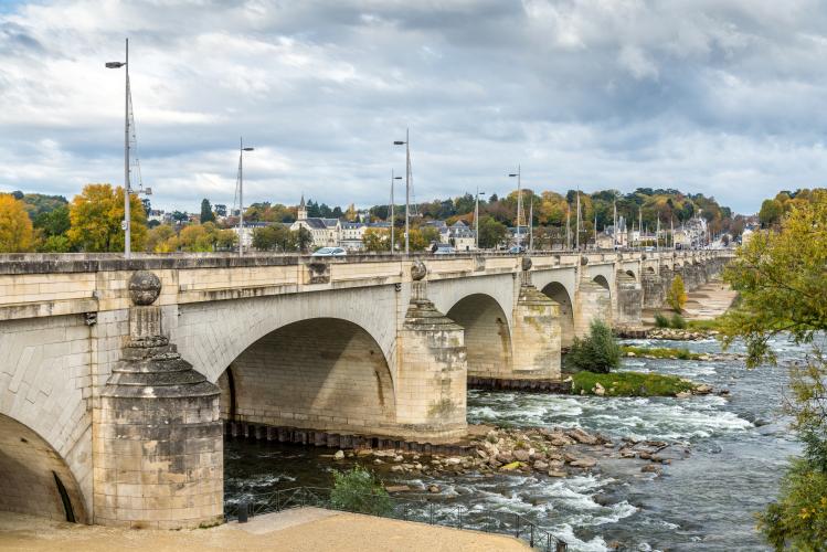 Agence immobilière à Tours : Comment mettre en vente un bien de façon originale ?
