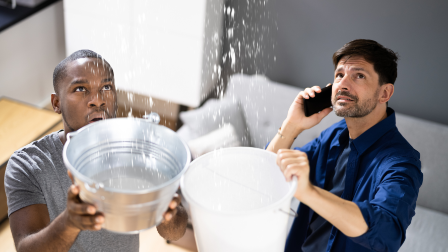 Gérer une fuite sur le toit d'immeuble